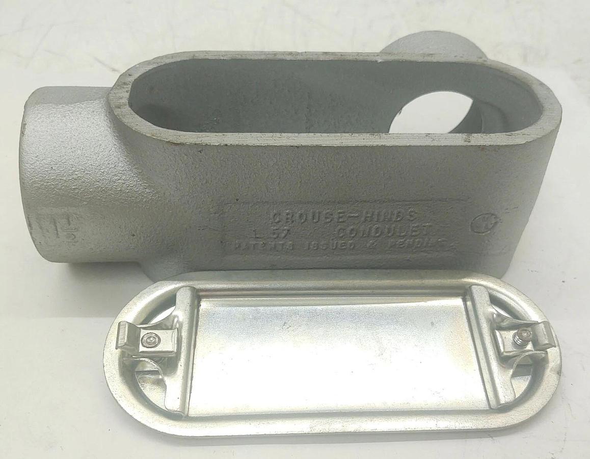 🔥NEW Eaton Crouse-Hinds L57 1-1/2” Form 7 Condulet Conduit Body W/ (1) Cover