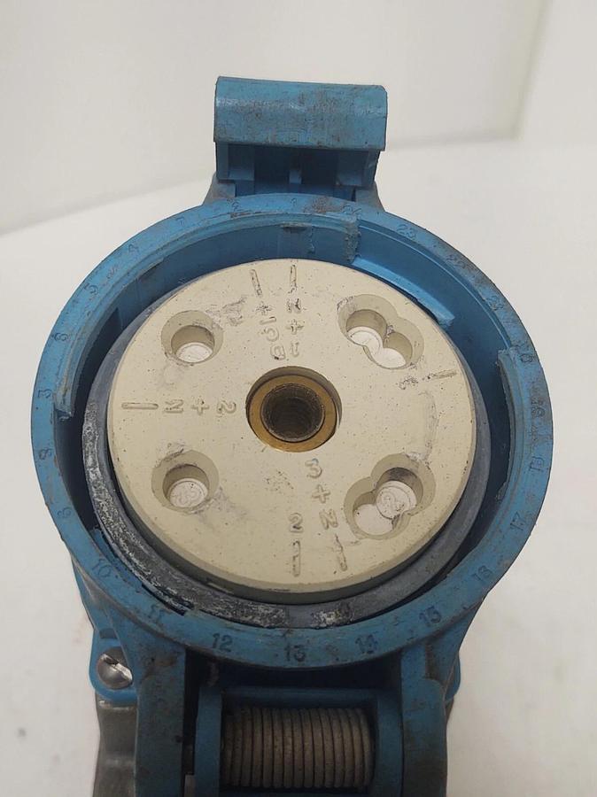 Used 🔥RUSSELLSTOLL COVERED RECEPTACLE WITH BASE 3F0414 & 3MP414 PLUG 30A 600V