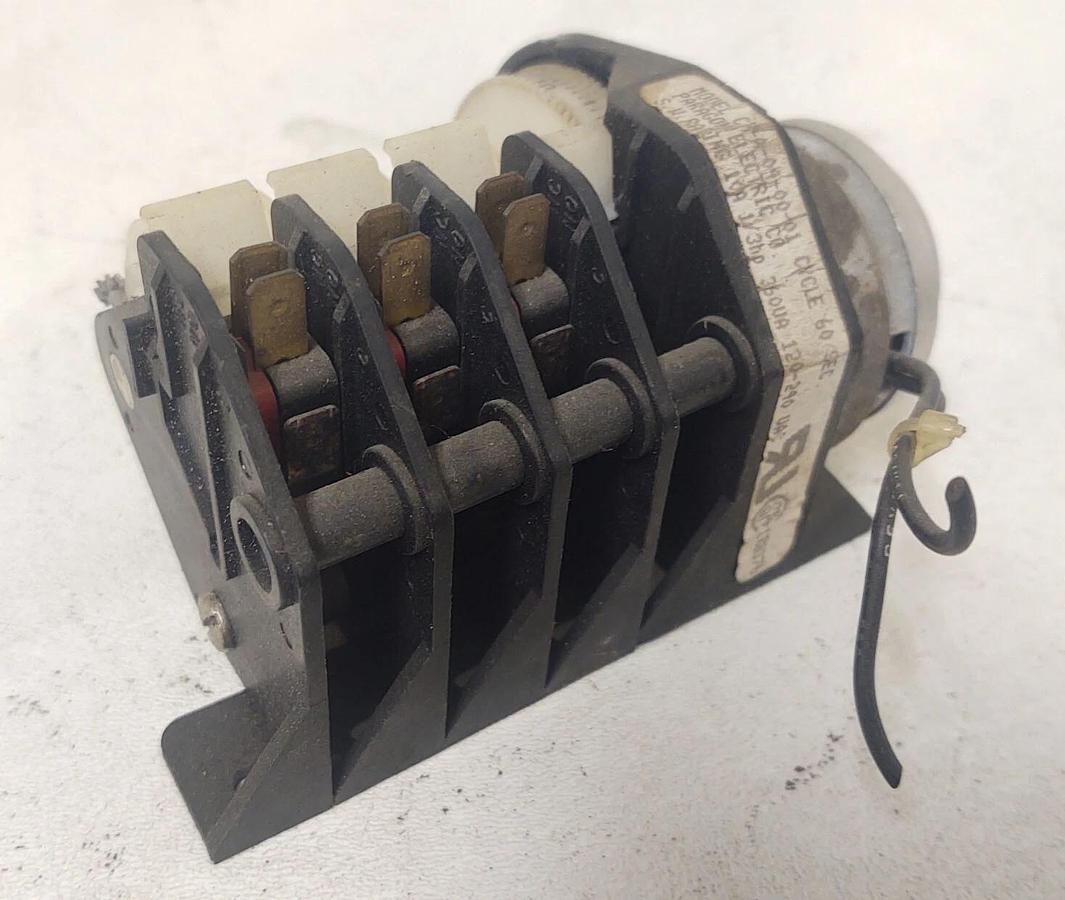 Used 🔥PARAGON FULL TIME CYCLE SEQUENCE TIMER CP-A-04-00-01 120V