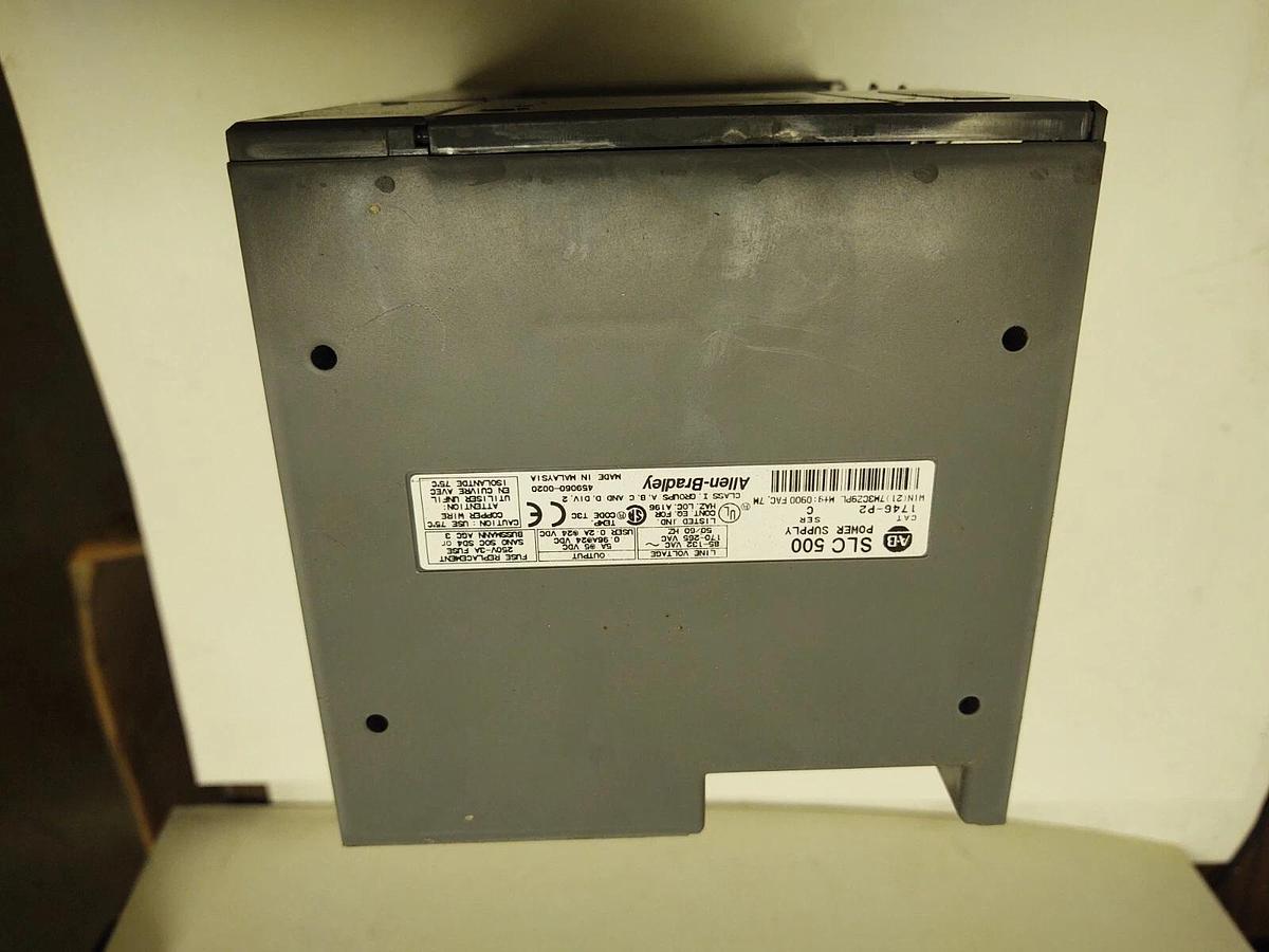 Used Allen-Bradley PLC 1746-A4 SLC500 DC Input, DC Sink, Relay Output + SLC 5/01 CPU