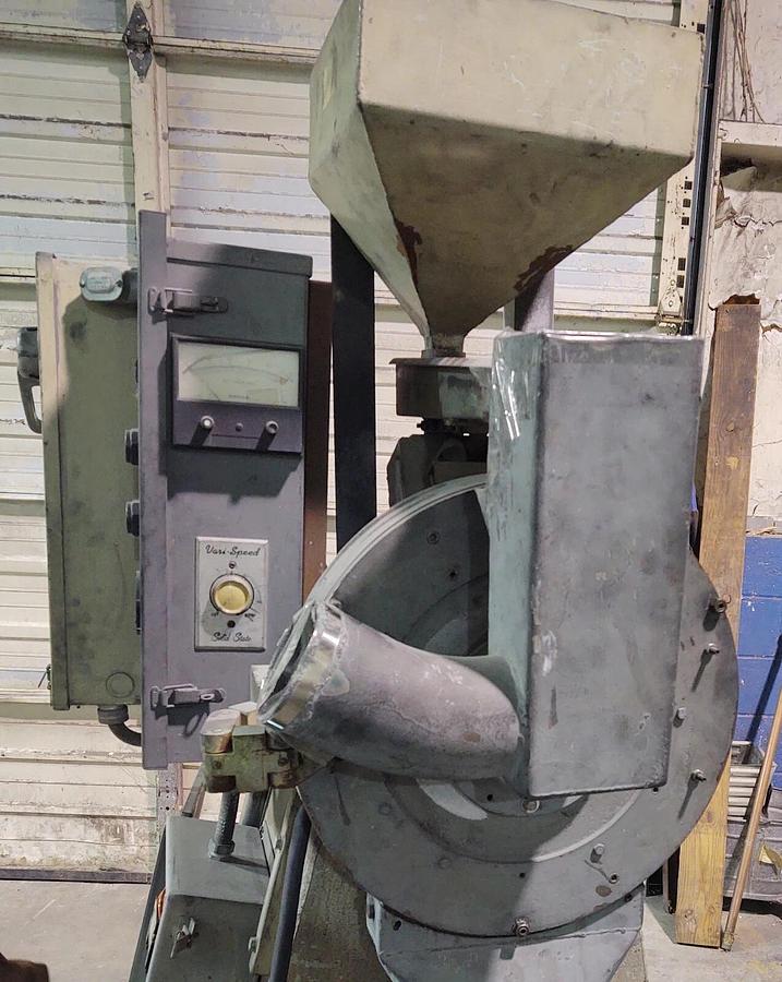 Used 🔥 12" wedco Pulverizer 10 HP with vibratory feeder Labratory equipment