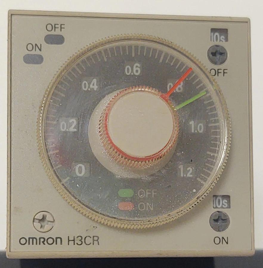 Used 🔥Omron H3CR-F8-300 timer relay H3CRF8300 with Socket Base