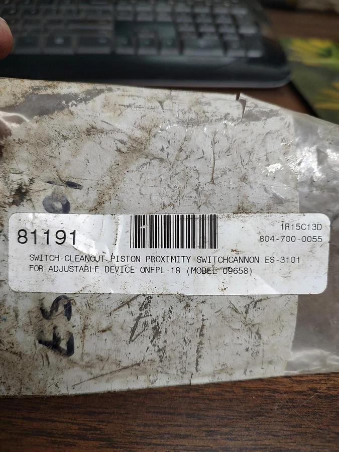 Used 🔥NEW - PEPPERL INDUCTIVE PROXIMITY SENSOR 09658 ES-3101 PISTON SENSOR