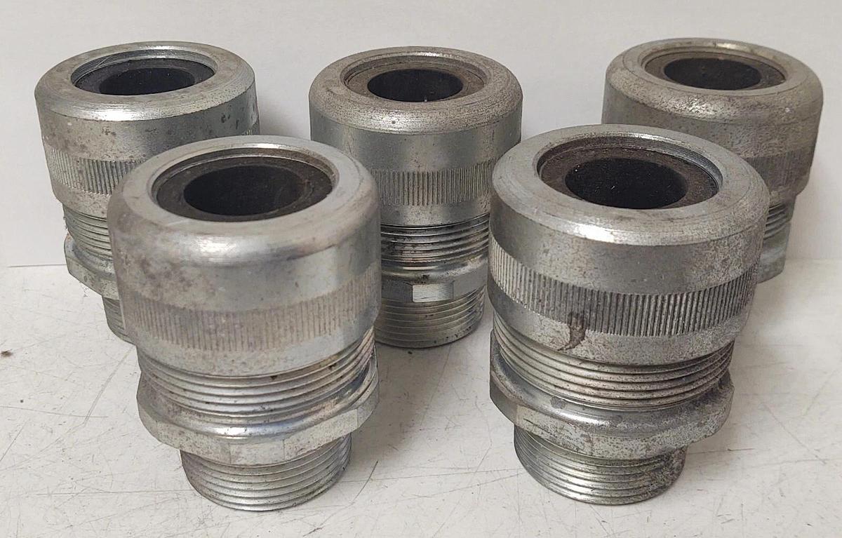 🔥 (5 PCS)  Cooper, Crouse-Hinds, Cable Cord Grip, 1" Gland, 1-1/4 Male Thread