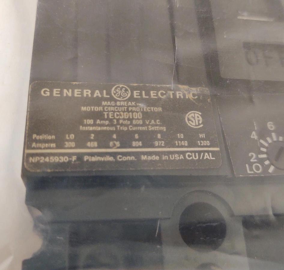 TEC30100 AT51 General Electric GE Type TEC Circuit Breaker 3 Pole 100 Amp 600V