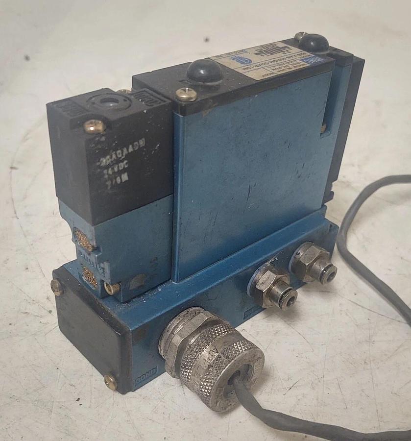Used 🔥 MAC 92B-AAB-000-DM-DDAP-1DM 24 VDC Valve DMB-DDAP-1DM With Base