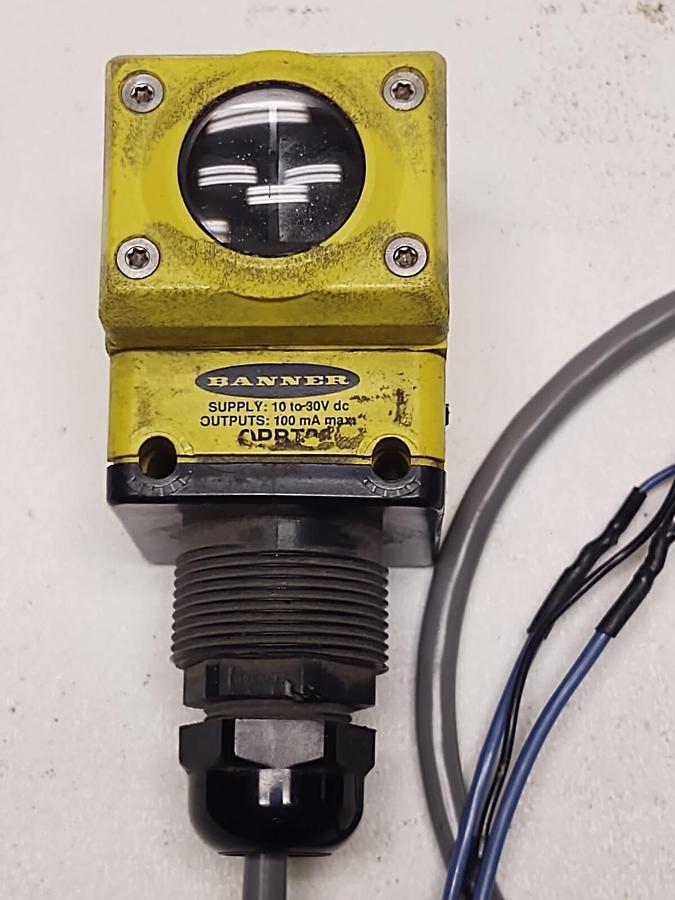Used BANNER OSBCV OMNI-BEAM LASER HEAD SENSOR with OPBT2QD POWER BLOCK 10-30 VDC