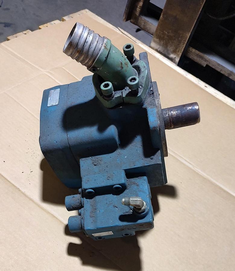 Used Rexroth Hydraulic Pump 1PV2V4-33/80RE16 1PV2V4-33/80RE16