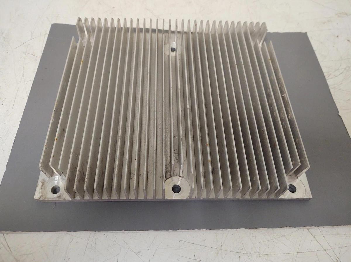 Used 🔥 Aluminum Heat Sink Radiator Heat Transfer 9 X 10 Thick Base About 1-3/8 Tall