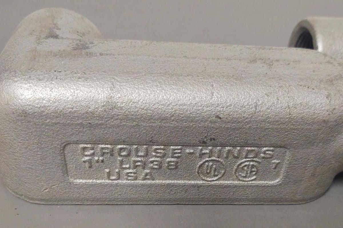 🔥(QTY 3) Crouse-Hinds LR38 Conduit Body 1" Type LR Form 8 Iron Alloy