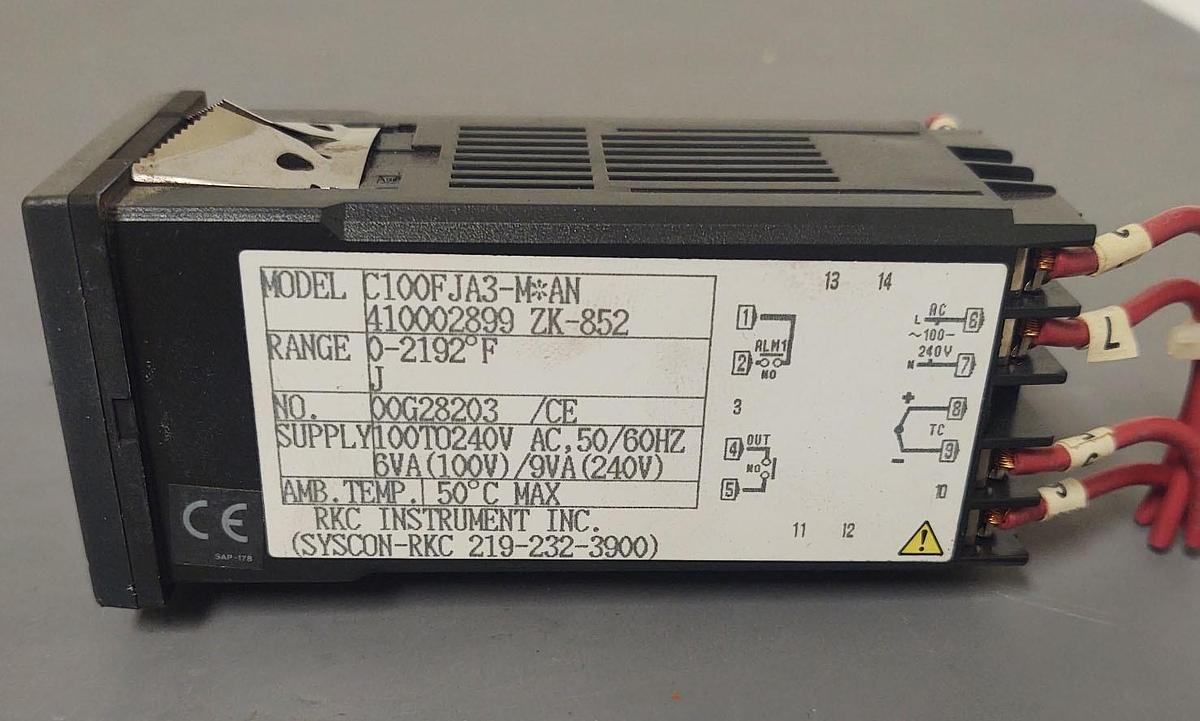 Used 🔥Syscon C100FJA3-M*AN C100 Temperature Controller 100/240VAC 0-2192°F