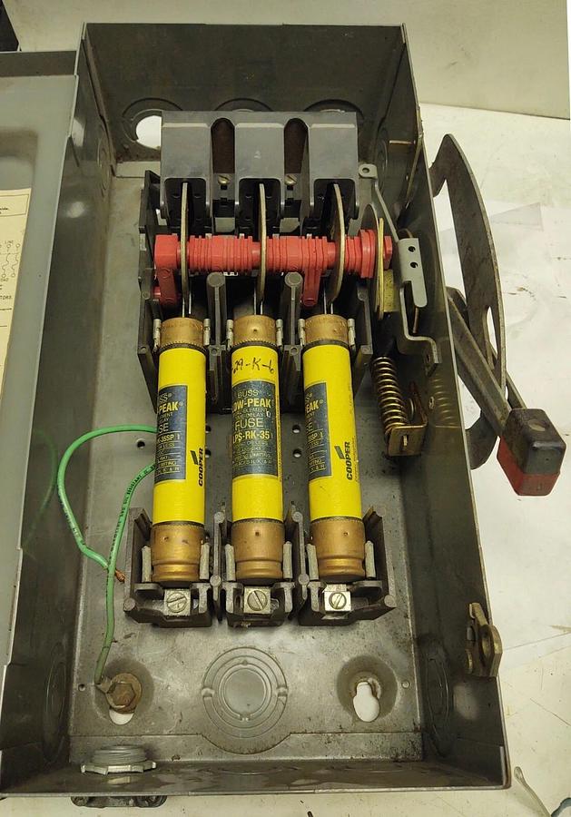 Used Square D H362 60 Amp 600 VAC 3 Phase 3P Fusible Disconnect Switch W/Fuses