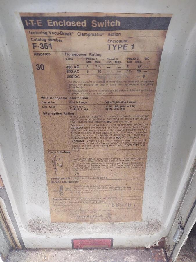 Used ITE Heavy Duty Disconnect Safety Switch F351 Type 1 30A 600VAC 480Volts Fused