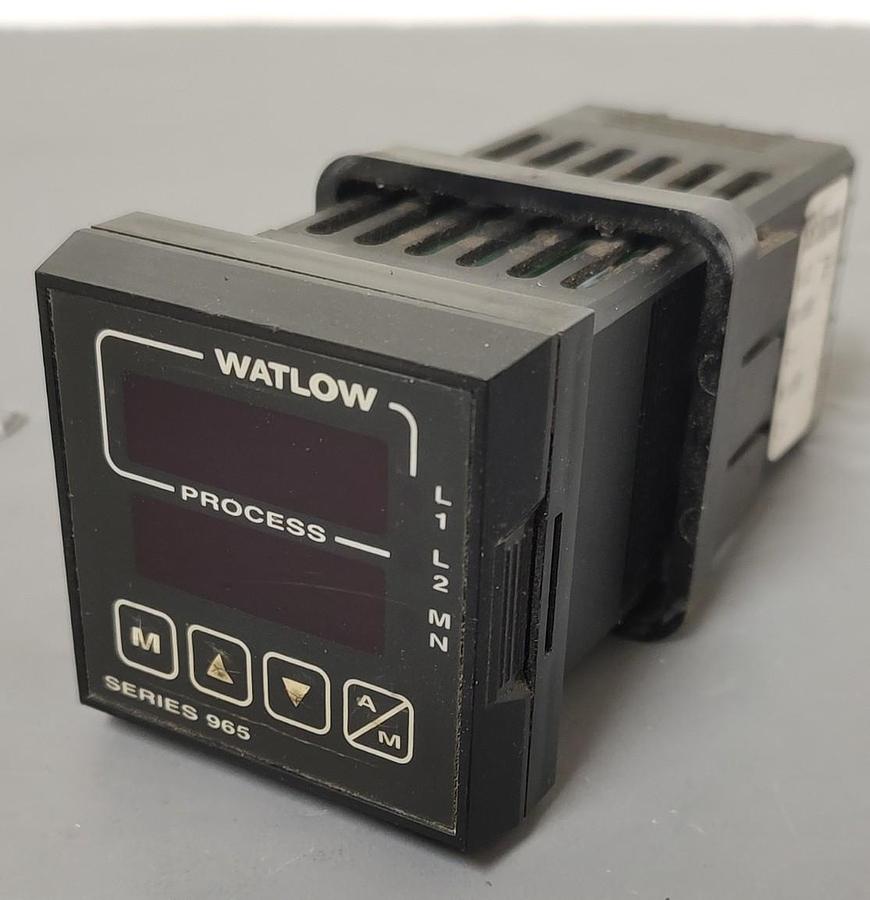 Used 🔥 WATLOW 965A-1DD0-000 Temperature Controller