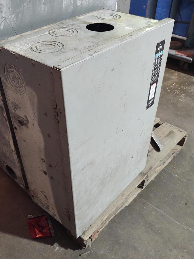 Used Siemens Non-Fusible Safety Switch NF355 400A 600V 3Ph Type 1 Enclosure Used