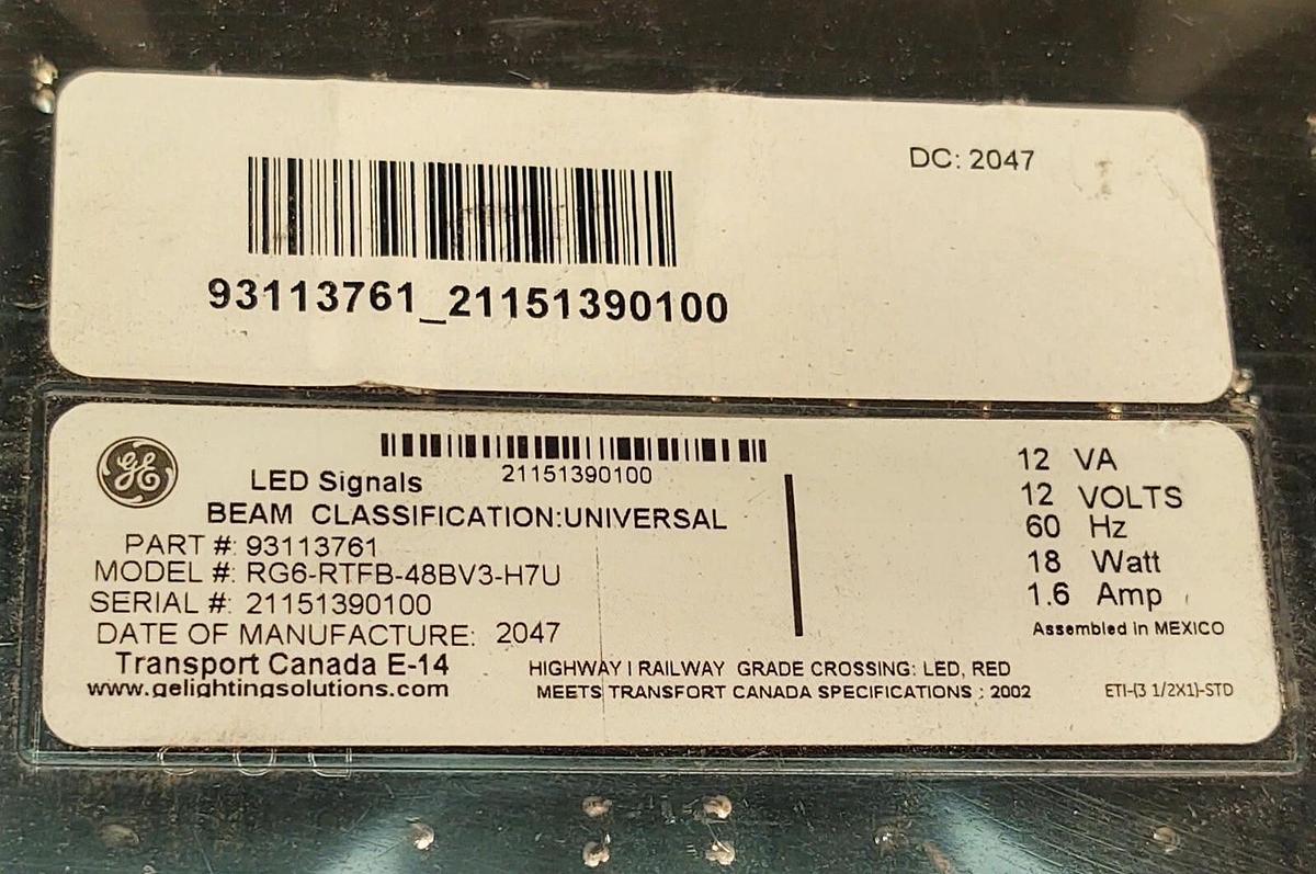 NIB GE 93113761 Railroad Crossing Grade Gate Arm Safety Flashing LED 12VDC Light