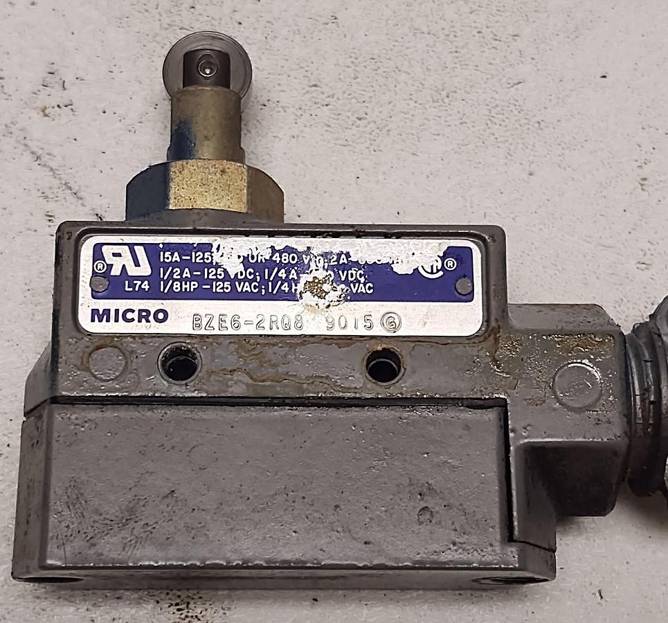 Used MICRO SWITCH BZE6-2RQ8 SNAP LIMIT SWITCH 15A TESTED FREE SHIPPING