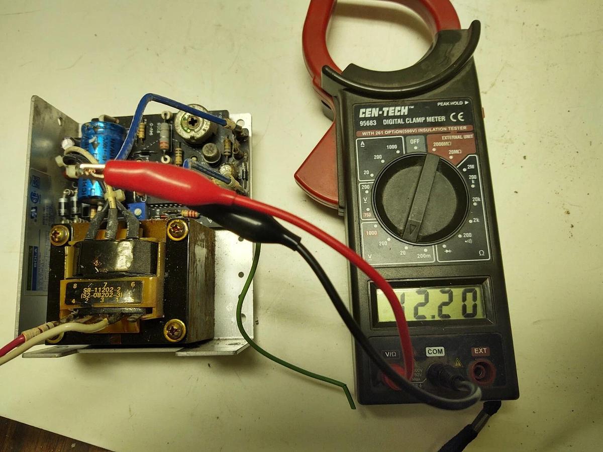 Used (Lot 2) SOLA HD SLS-12-017T 120VAC POWER SUPPLY - 12 VDC 1.7 Amp TESTED