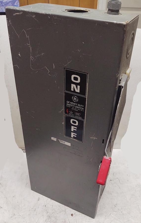 Used GE General Electric Square D Heavy Duty Safety Switch 100 AMP 600 VAC NP1578000E