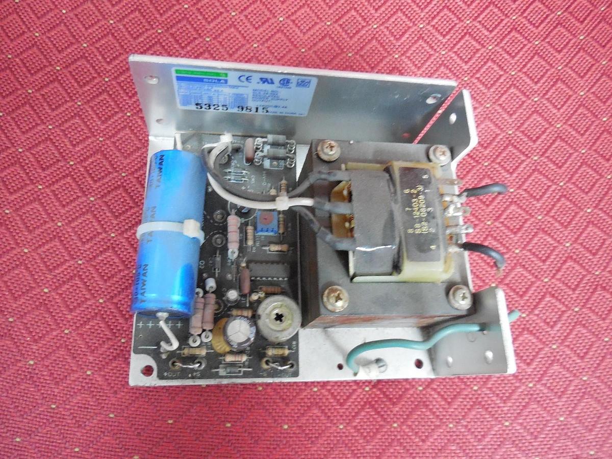 Used SOLA SLS-24-024 REGULATED POWER SUPPLY 24 VDC