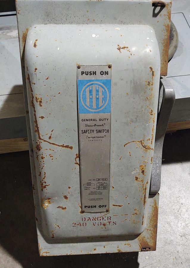 Used Siemens ITE JN424, 200 Amp, 240 Volt, 3P4W, Fusible Disconnect Safety Switch