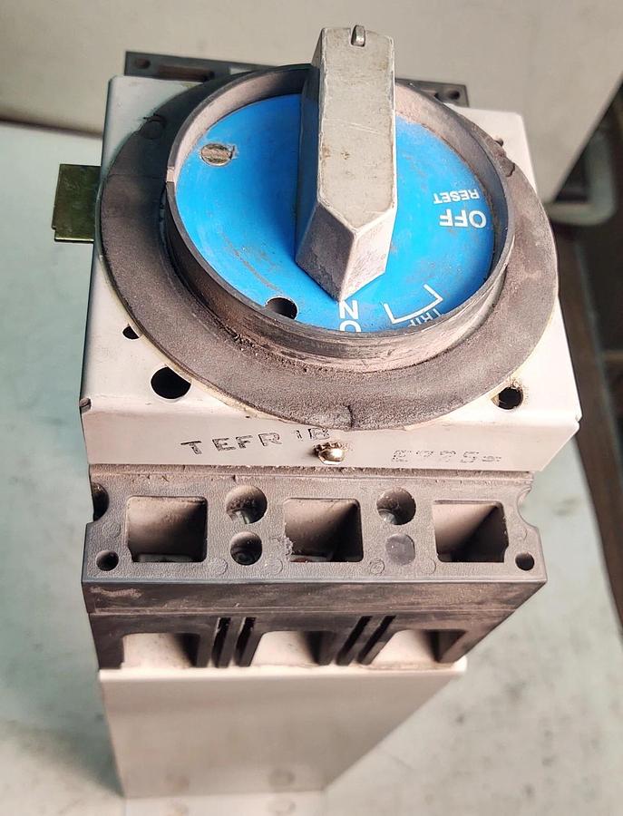Used Mitsubishi MJII Molding Machine 100 Amp On Off Switch GE TED134100WL With Stand