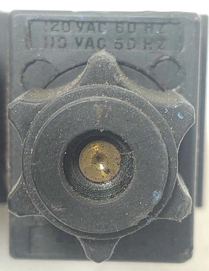 Used 🔥Parker D1VW4CY70 Hydraulic Directional Control Valve Body 4/3 Way Float