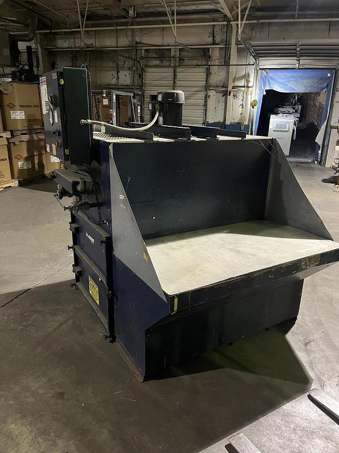 Used Uni-wash/Polaris V-4500 Downdraft Bench 5 hp 32"X60" Work Area Hepa Filters
