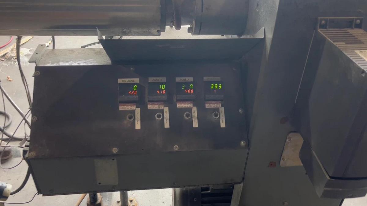 Used Plastic 1” Extruder with Ribbon die Roll Stand and cooling tank Included 480V