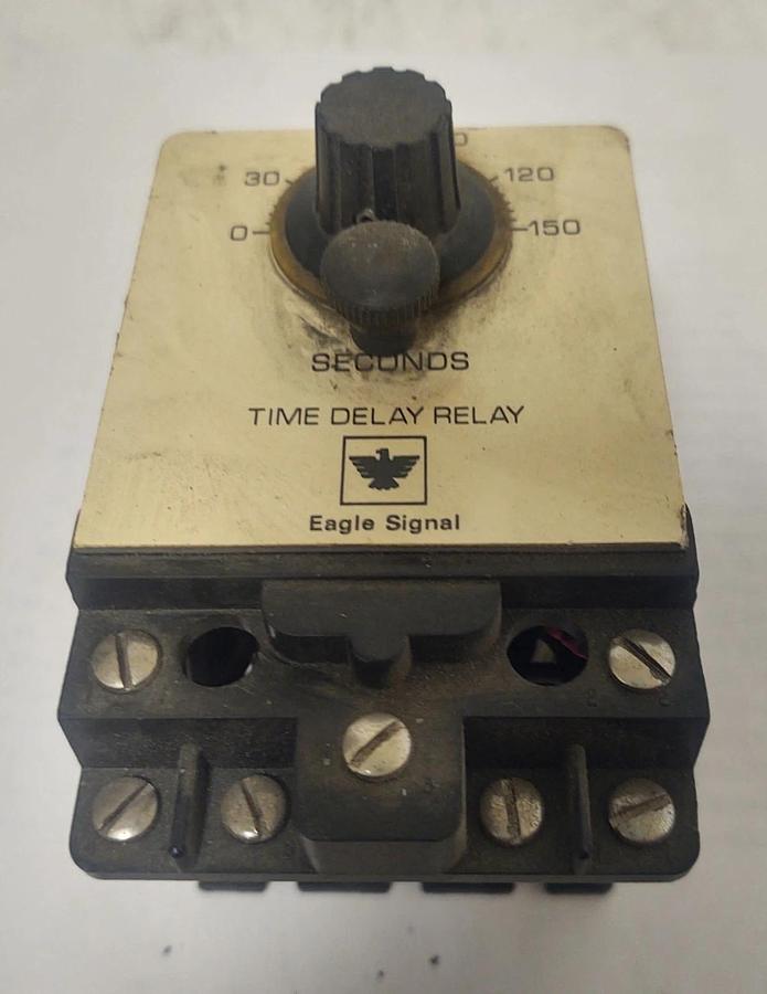 Used 🔥 EAGLE SIGNAL CONTROL BR16A6 TIME DELAY RELAY 120V - 50/60 HZ