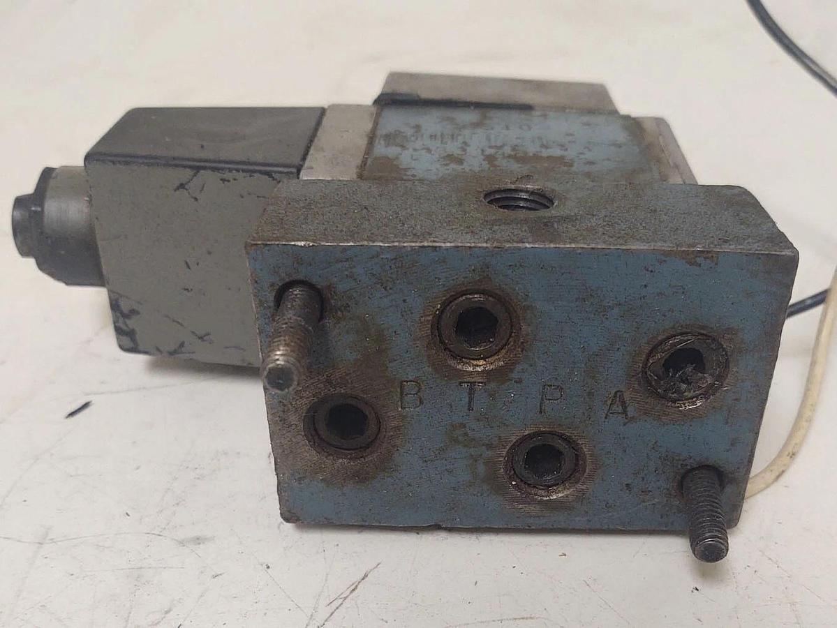 Used 🔥 Dynex/Rivett Directional Control Solenoid Valve 6510-01-72