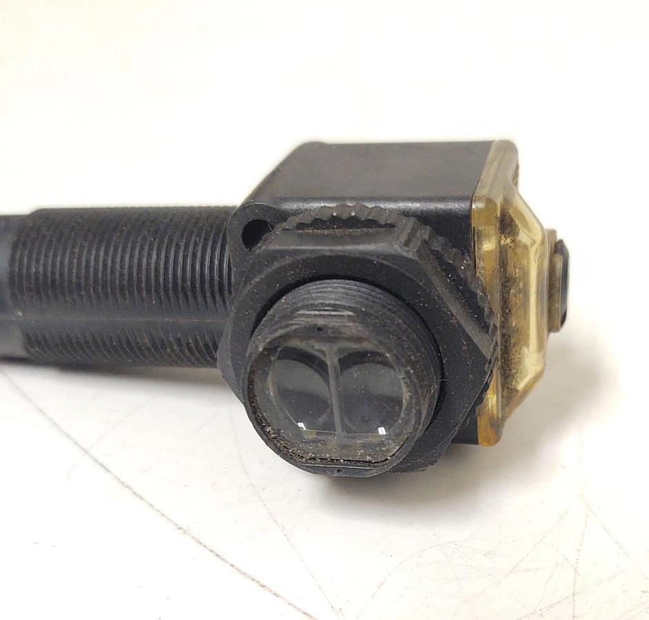 Used 🔥ALLEN BRADLEY 42EF-D1RFAK-G4 / 42EFD1RFAKG4 RIGHTSIGHT PHOTOSENSOR