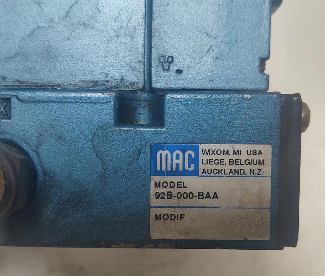 Used 🔥 MAC 92B-AAB-000-DM-DDAP-1DM 24 VDC Valve DMB-DDAP-1DM With Base
