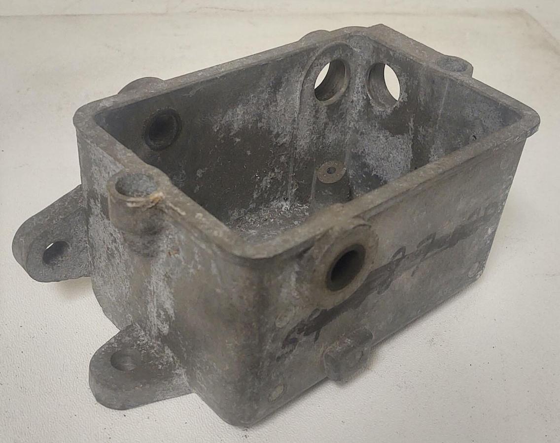 🔥Eaton Crouse Hinds? Aluminum Conduit Switch Box