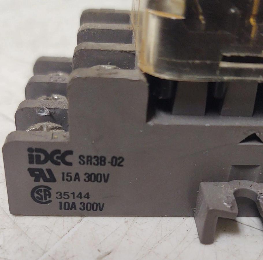 Used 🔥QTY 3 - DAYTON 5X835 RELAY WITH BASE 120V COIL