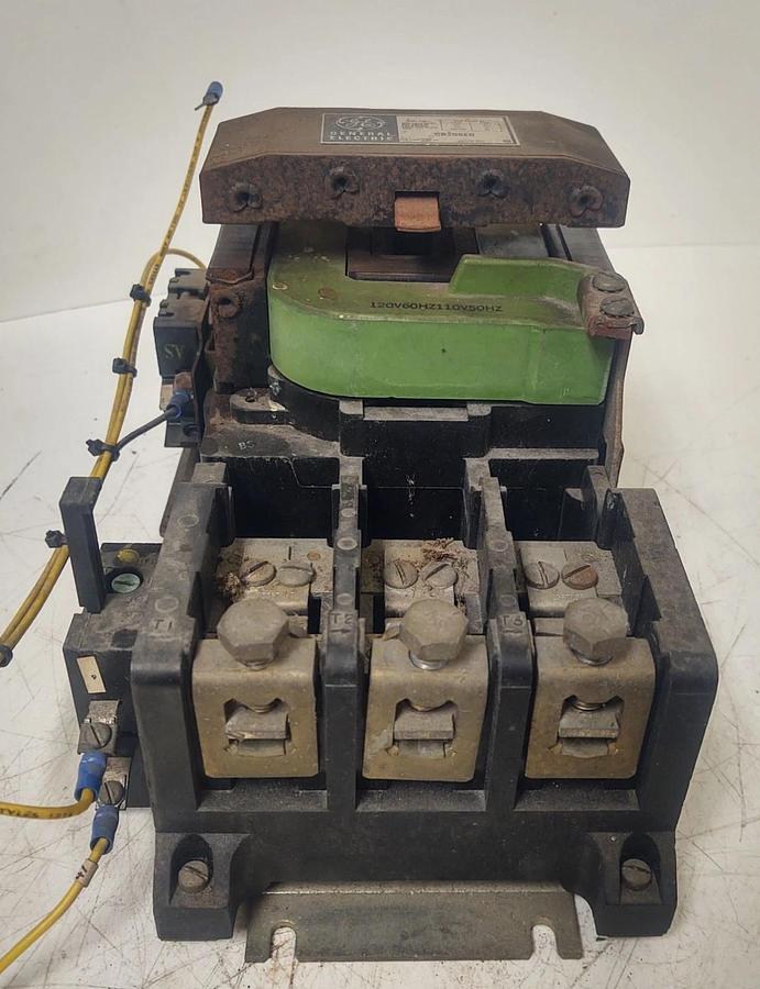 Used đŸ”¥TESTED GE CR206E0 max 50HP 3-Phase max 575V Contactor 120VAC Coil Size 3