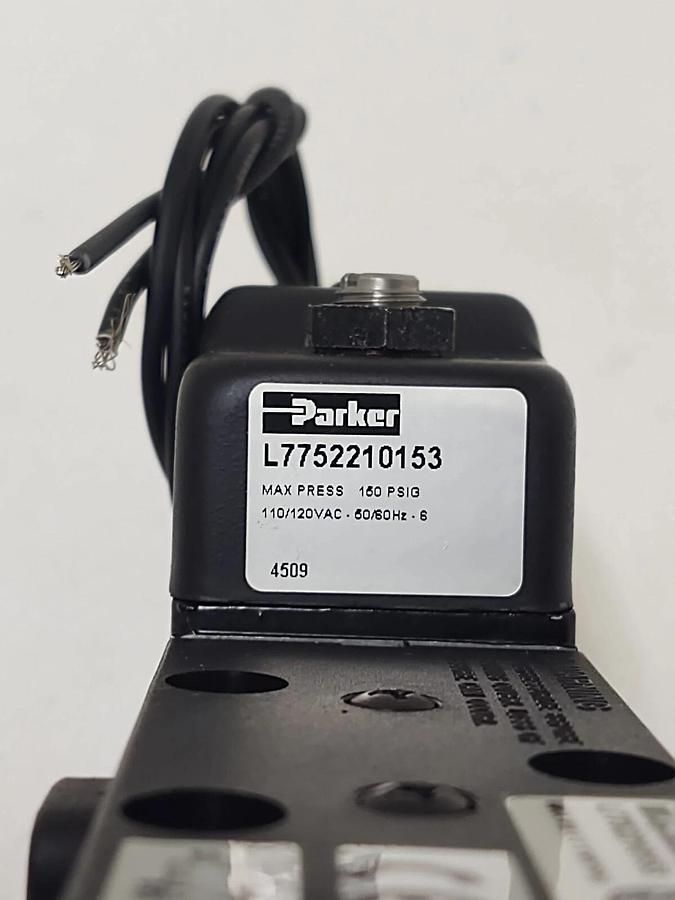 🔥NEW PARKER L7752210153 Pneumatic Air Valve 120-Volt Coil