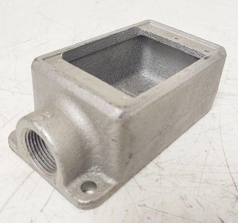 🔥NEW CROUSE-HINDS 1/2 FS1 SINGLE GANG CONDUIT OUTLET, 15.8 CU. IN.