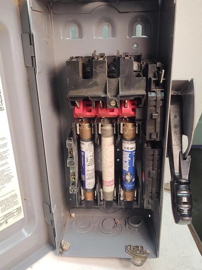 Used Square D H361N Single Throw Fusible Disconnect Switch 30A Type 1 600VAC W Fuses
