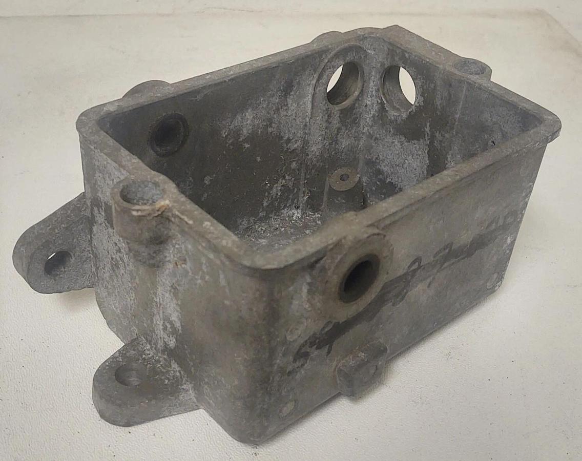 🔥Eaton Crouse Hinds? Aluminum Conduit Switch Box
