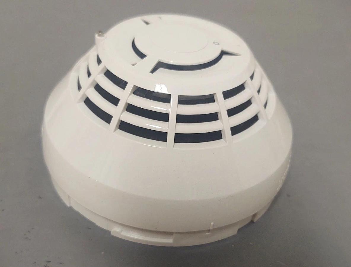 Used 🔥Edwards KC2-OS Optical Conventional Smoke Detector Fire Alarm Device