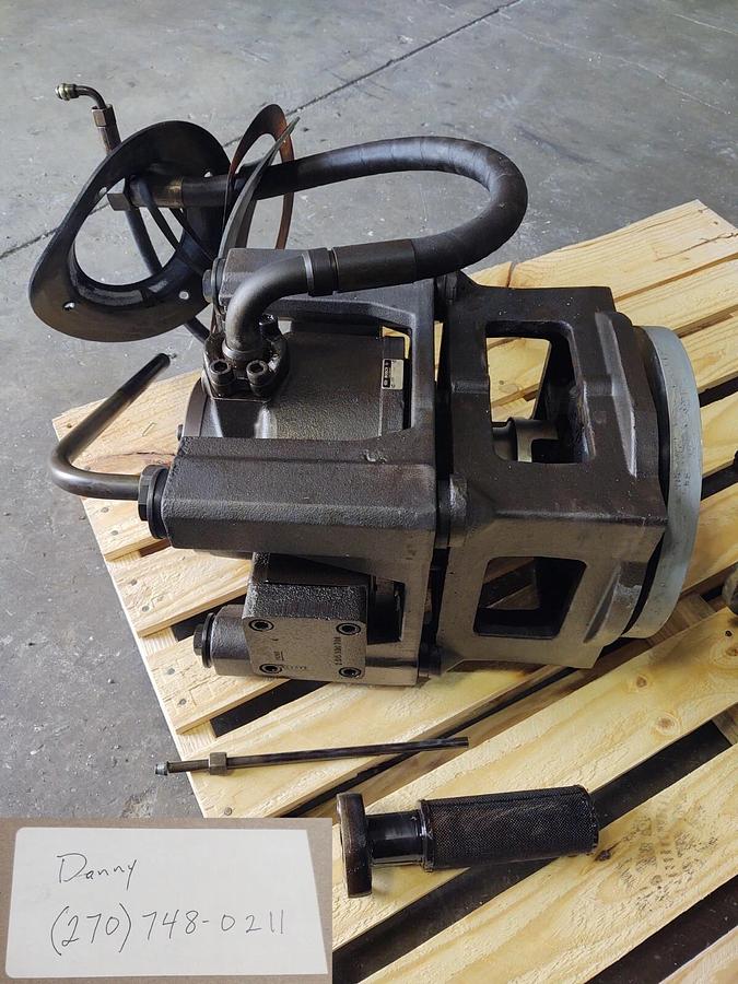 Used Bosch 2518217749 Radial Piston Pump Hydraulic Pump Arburg 320K Mounting Flange
