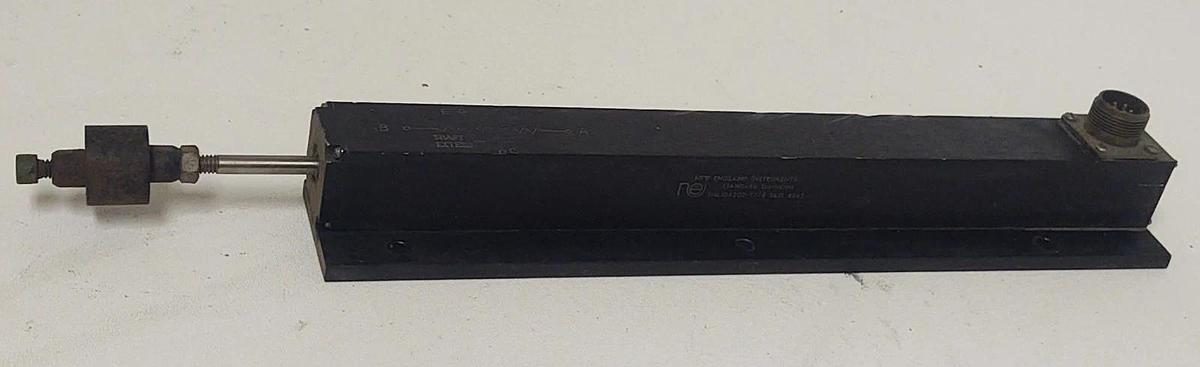 Used 🔥New England Instrument 114L10A202-T516 Linear Transducer Position Sensor 2K Ω