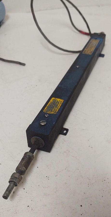 Used 🔥 Waters Longfellow 12" Linear Motion Position Transducer LFS-12/300-GA5 F85