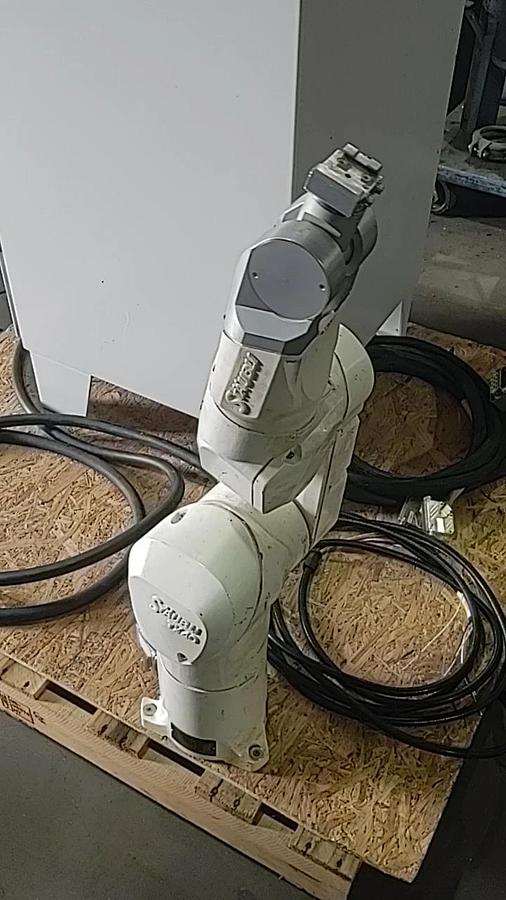 Used 🔥 Clean Working STAUBLI TX40 Robot 6 Axis, CS8C Controller, Euromap 67, 480V