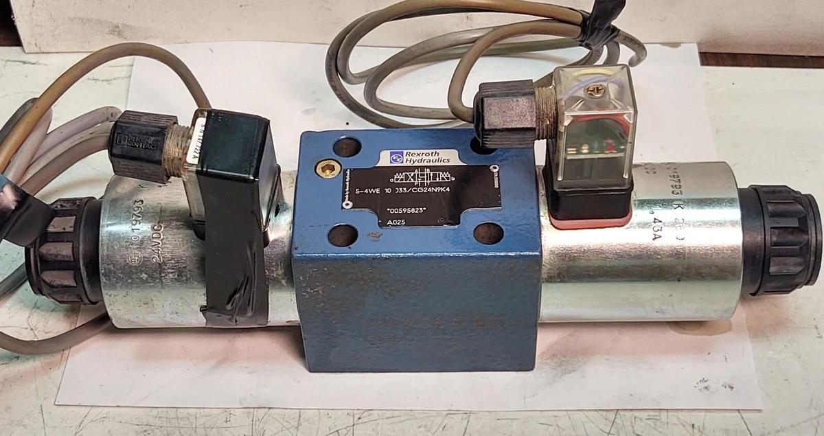 Used Rexroth D05 24 VDC Hydraulic Control Valve 5-4WE-10-J33/CG24N9K4 Arburg