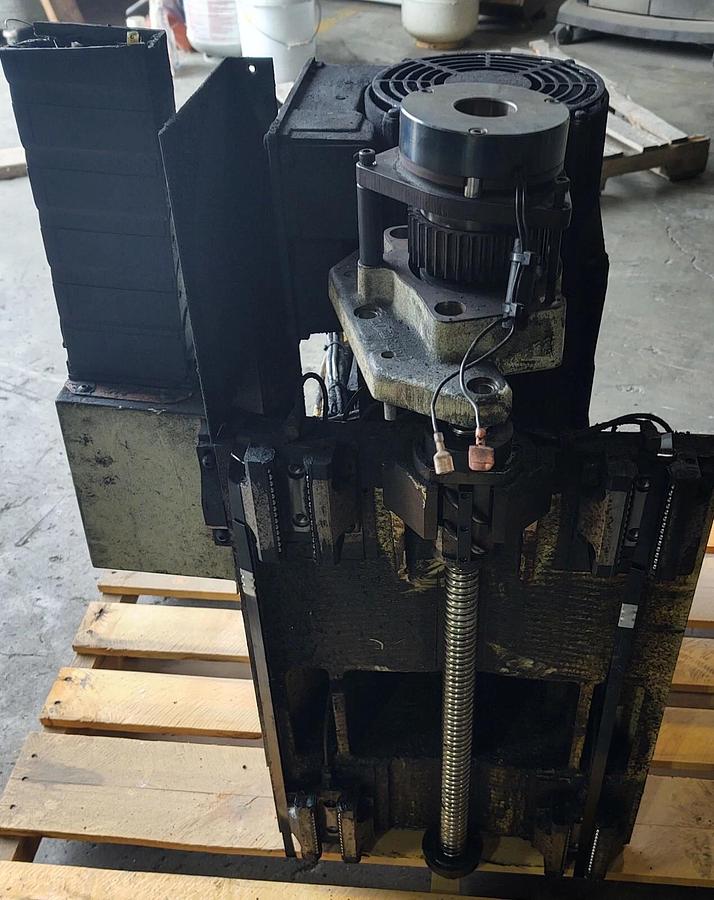 Used BRIDGEPORT 2216 CNC HEAD COMPLETE FANUC AC SPINDLE MOTOR UAASKD-06DBM13 WORKING
