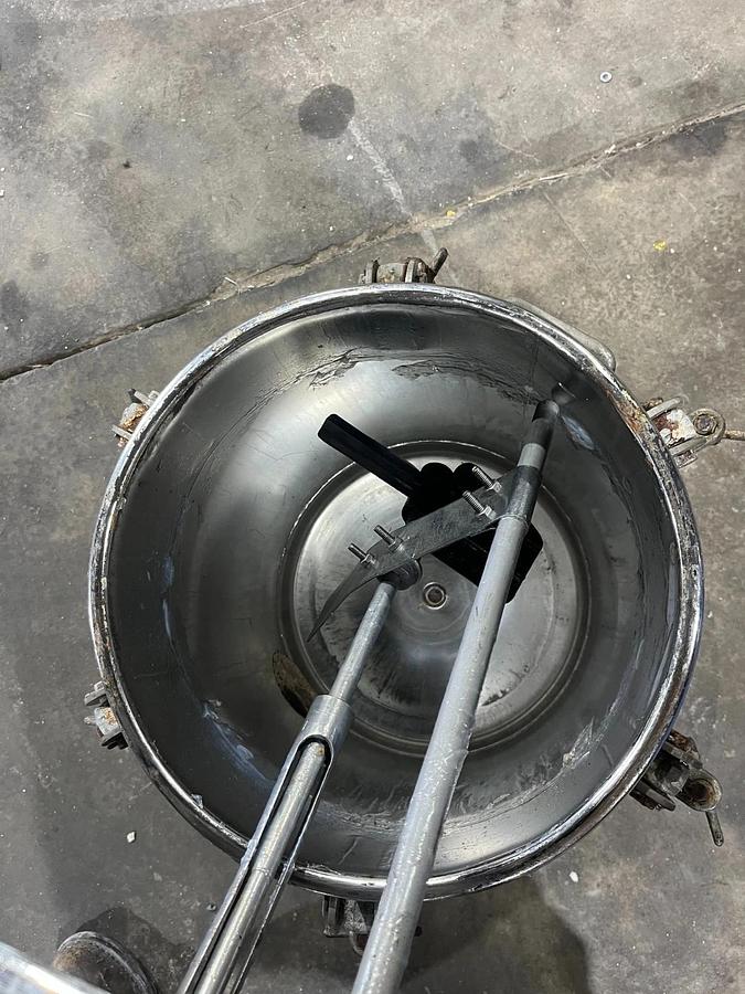 Used Graco 236153 High Pressure Tank Agitator