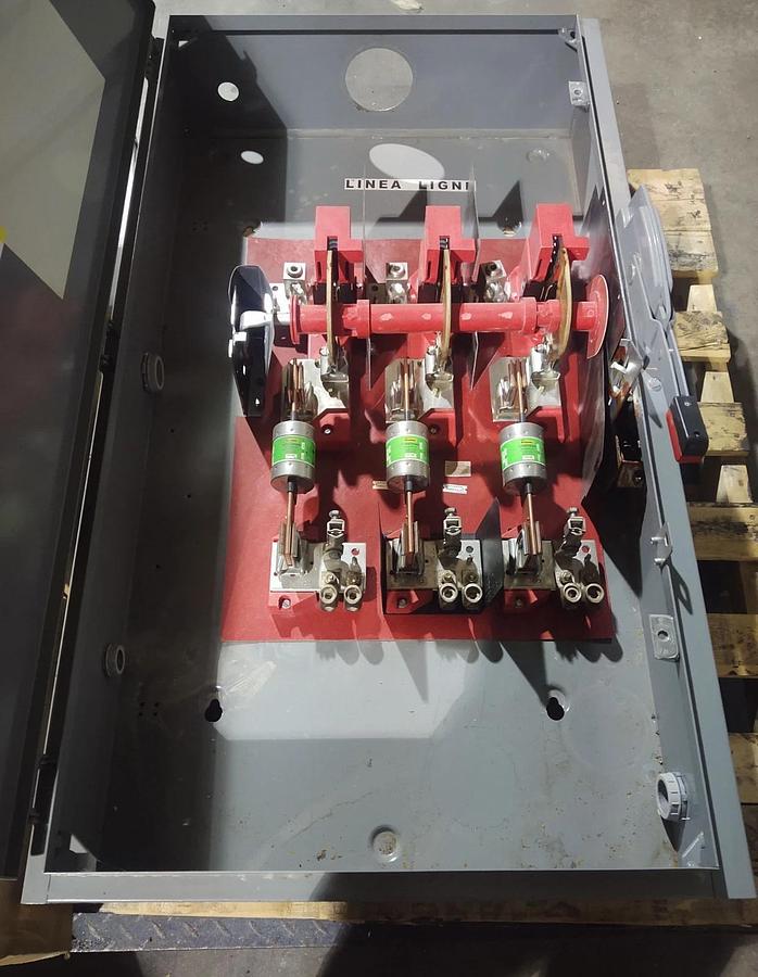 Used 🔥Square D H365 Heavy Duty Safety Switch 400 Amp 600 Vac with Fuses