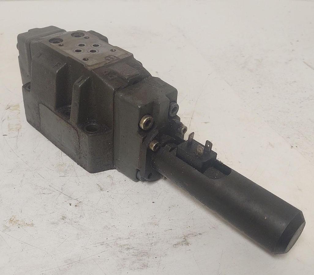Used 🔥Rexroth 4WRD160150-31/10L Directional Control Valve 2ETK8/WC022MR